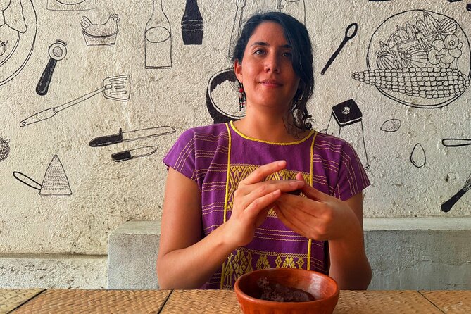 1 Hour Oaxacan Chocolate Making Class with Mole-making and Drinks - Who this class is for (and who might want something else)