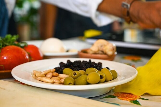 4 Moles Oaxacan Cooking Class with Traditional Cook - Almond mole: Old World ingredients and a ceremonial tortilla