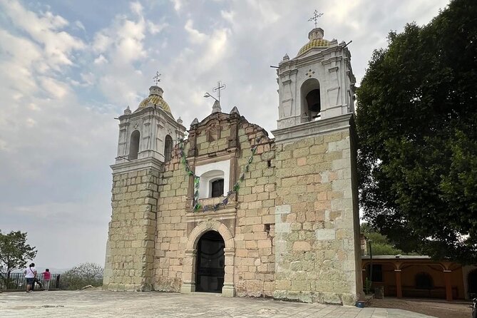 After the footsteps of Nacho Libre in Oaxaca - San Agustín Etla and the Peñitas shrine used for the film