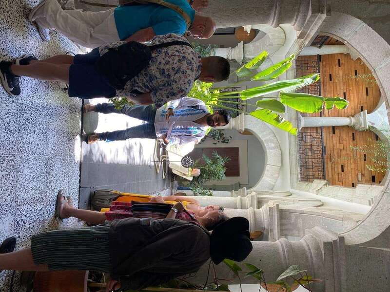 Exploring the Magical architecture of Oaxaca - The sunset-style pacing and why 2.5 hours works
