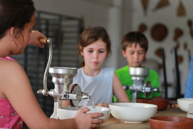 Make Oaxacan-style take-home chocolate - Oaxacan Take-Home Chocolate: What This Workshop Really Gives You