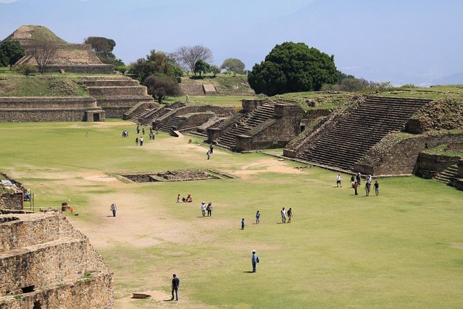 Monte Alban, Alebrijes & Black Pottery: Oaxaca Essential Day Tour - San Bartolo Coyotepec: Oaxaca’s Black Clay and the Firing Magic