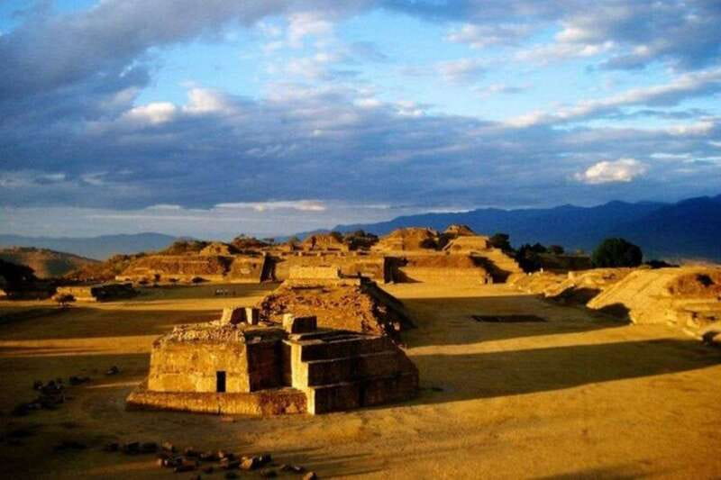 Monte Alban Walking Tour - On-Site Guided Walk: Two Hours Through the Main Ruins