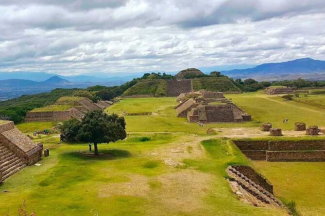 Montealban Tour - Stop 3: Convento de Cuilapam entrance-only (what that means)