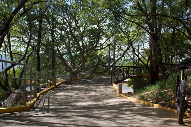 MTB Bike Tour: Enduro on Fortress Hill (Black Diamond) - Pedaling through Oaxaca’s historic center toward El Fortín