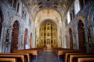 Oaxaca: Guided City Walking Tour - Andador Turístico: walking the green-cantera spine of Oaxaca