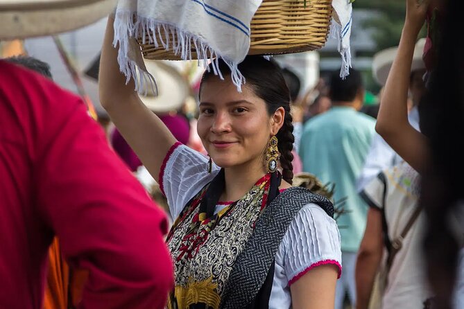 Oaxaca with a Local Photographer - Street photography with respect: getting better without being pushy