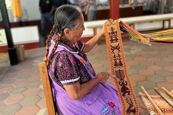 Oaxaca Women Private Tour - San Martin Tilcajete: Alebrijes, Copal Incense, and a Spiritual Animal