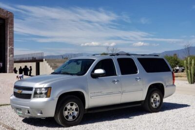 "Private Car and Driver - Passenger insurance -Master Artist's Studios -Weavers- - Three routes in one tour: pick your Oaxaca mood