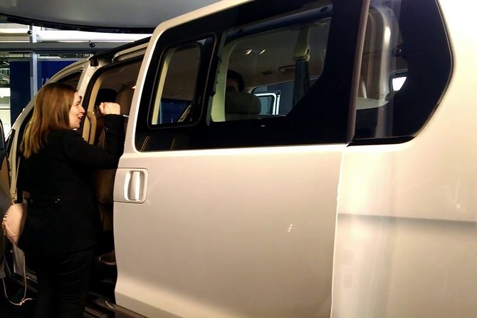 Private Transfer from the Airport to your Hotel/house . - Finding your driver at Xoxocotlán without the stress