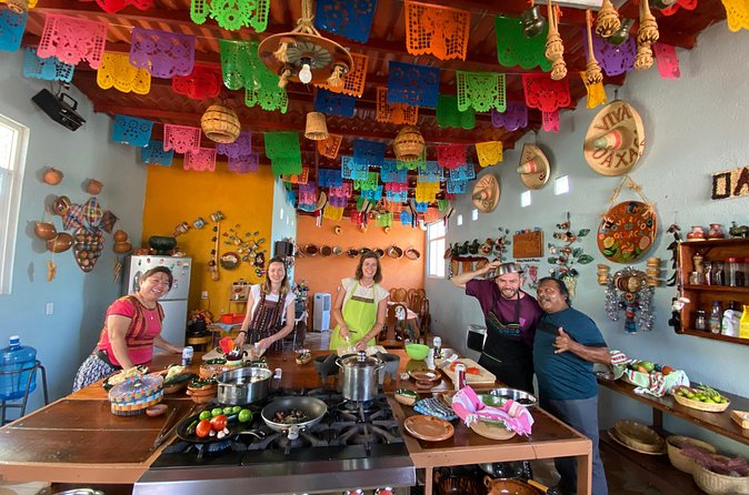 Que rico es oaxaca, Cooking Classes. - Tortillas start with fresh masa nixtamalizada