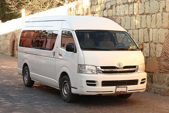 Shared Arrival Transfer: Oaxaca Airport to Hotels - Meeting your driver and getting oriented fast