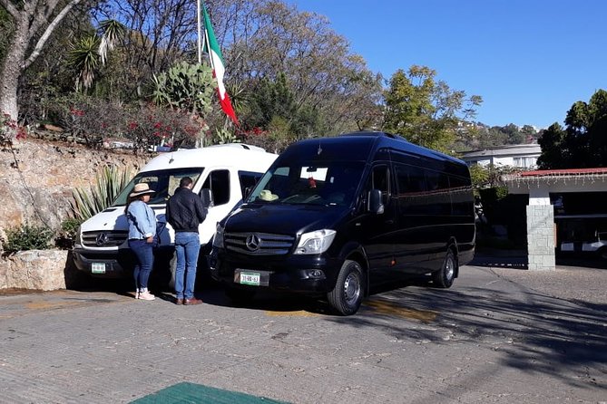 Shuttle from downtown Oaxaca city to Oaxaca airport. One way - Price and value: where $10.99 makes sense