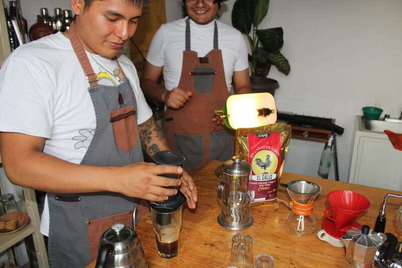 Tasting of Oaxacan Coffees - The guide makes it: Pablo’s barista energy