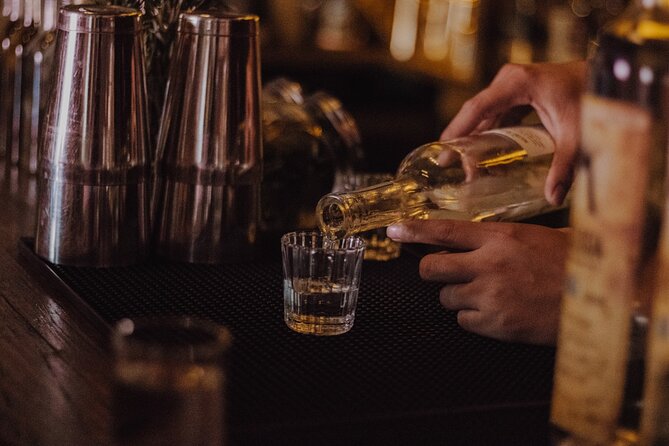 Tour of Mezcalerias in the City - Group size, walking pace, and comfort tips